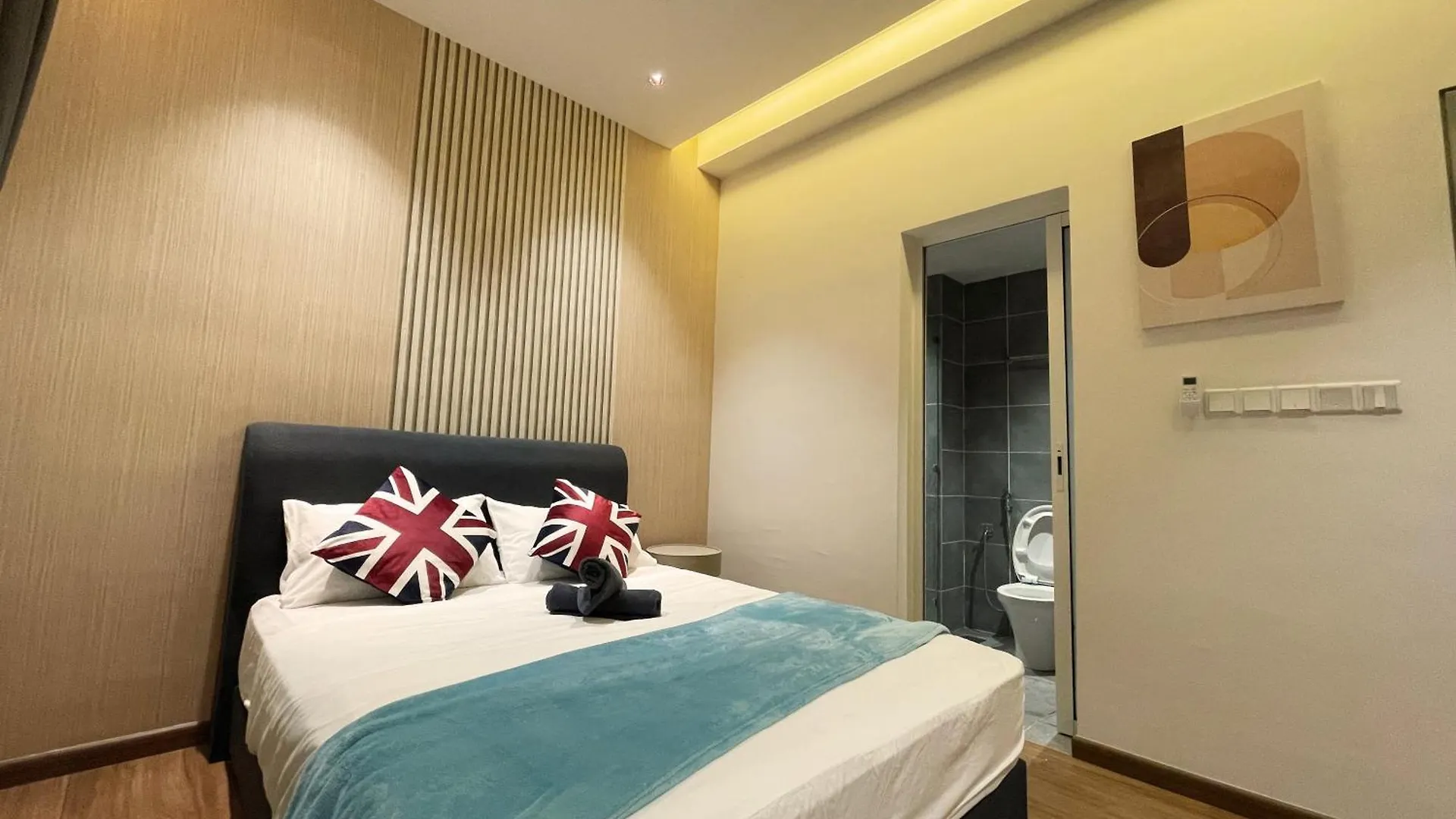 121 Residences By The Homez Near One Utama, Starling Mall, Atria ペタリンジャヤ