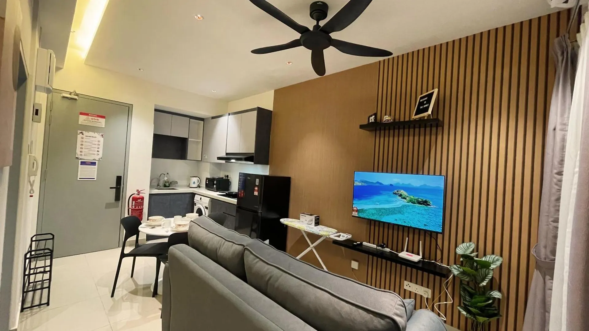 121 Residences By The Homez Near One Utama, Starling Mall, Atria Petaling Jaya Malaysia