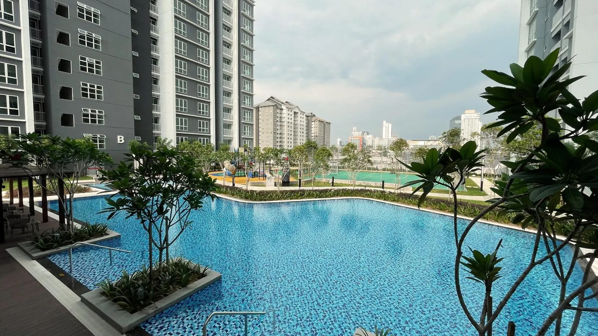 121 Residences By The Homez Near One Utama, Starling Mall, Atria Petaling Jaya Apartment