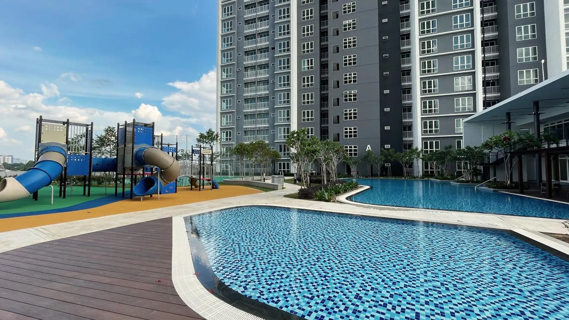 121 Residences By The Homez Near One Utama, Starling Mall, Atria Petaling Jaya Malaysia